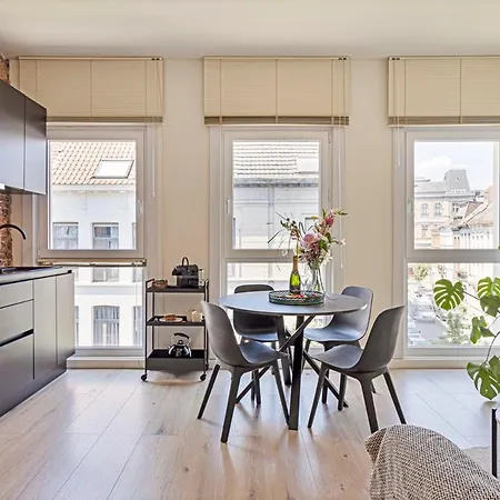 דירה New Renovated Condo's @ Trendy South